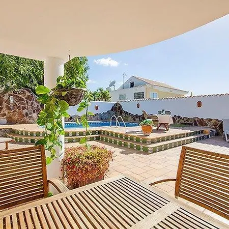 With Private Pool, Jacuzzi & 360° Sea Views Villa Callao Salvaje
